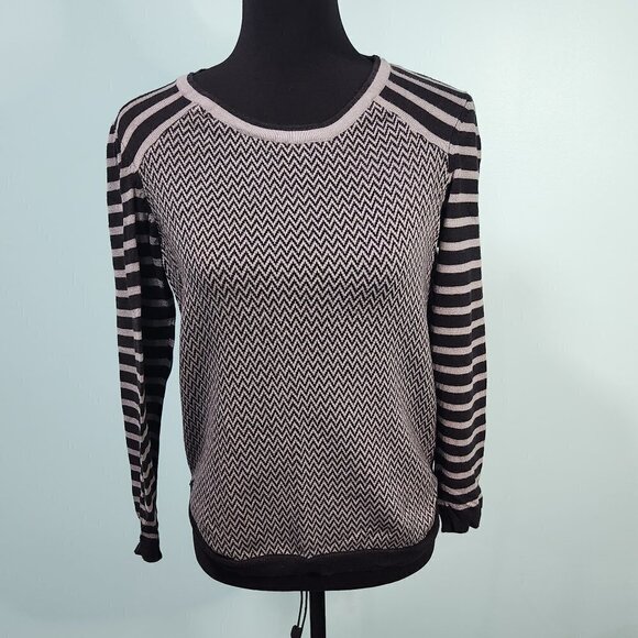 Chevron Stripe Sweater NY Collection - Picture 1 of 9